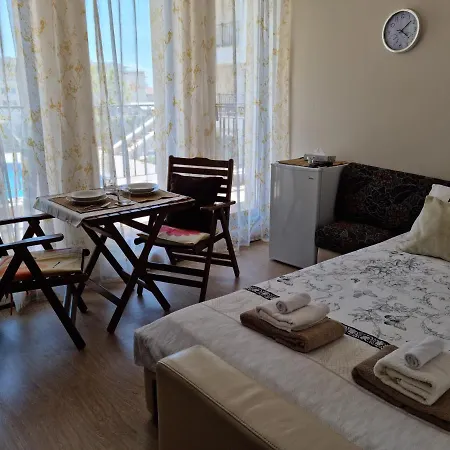 South Bay уютно студио 200м море Appartamento *